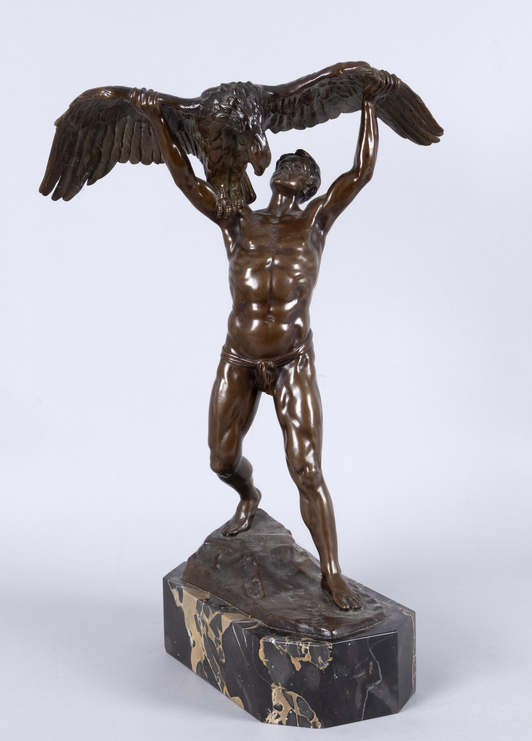 3900 – Sautner, Franz – Ganymed mit Adler – Bronze auf Marmorsockel